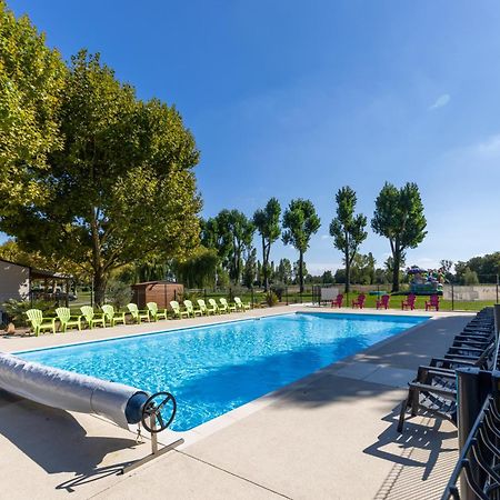 L'Oasis Des Dombes Otel Ambérieux-en-Dombes Dış mekan fotoğraf